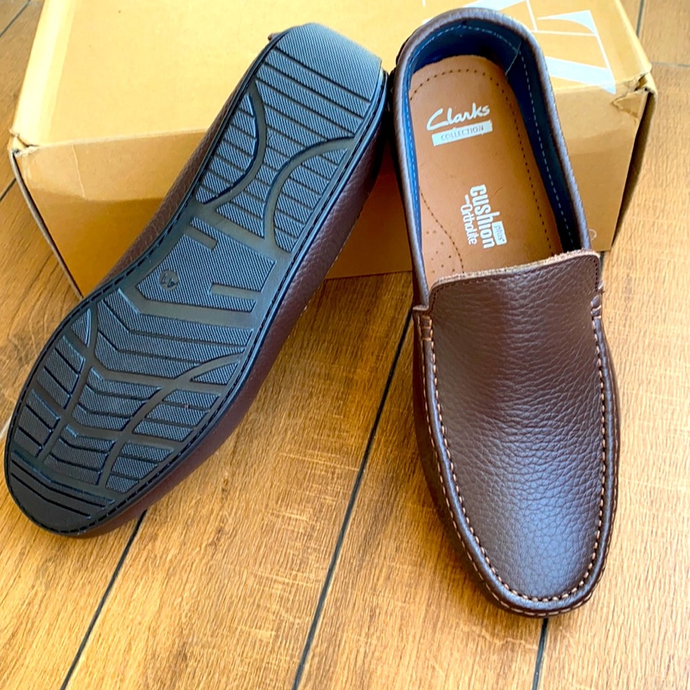 Clarks Men Leather Loafers NEW - Picture 1 of 8